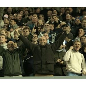 Media Storehouse Brighton And Hove Albion FC Print: Fans Celebrate Quarter Final Win - Print 10"x8" (25x20cm) (367821)