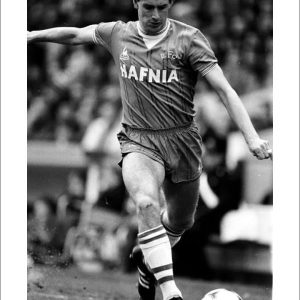 Media Storehouse Everton Football Club Print: Kevin Sheedy in Action (May 1985) - Print 10"x8" (25x20cm) (186958)