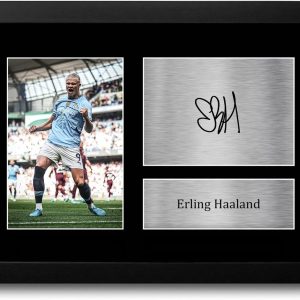 HWC Trading FR A4 Erling Haaland Manchester City Gifts Printed Signed Autograph Picture for Football Fans and Supporters - A4 Framed