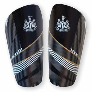 Newcastle United FC Fuse Slip in Shin Guards - Size Junior